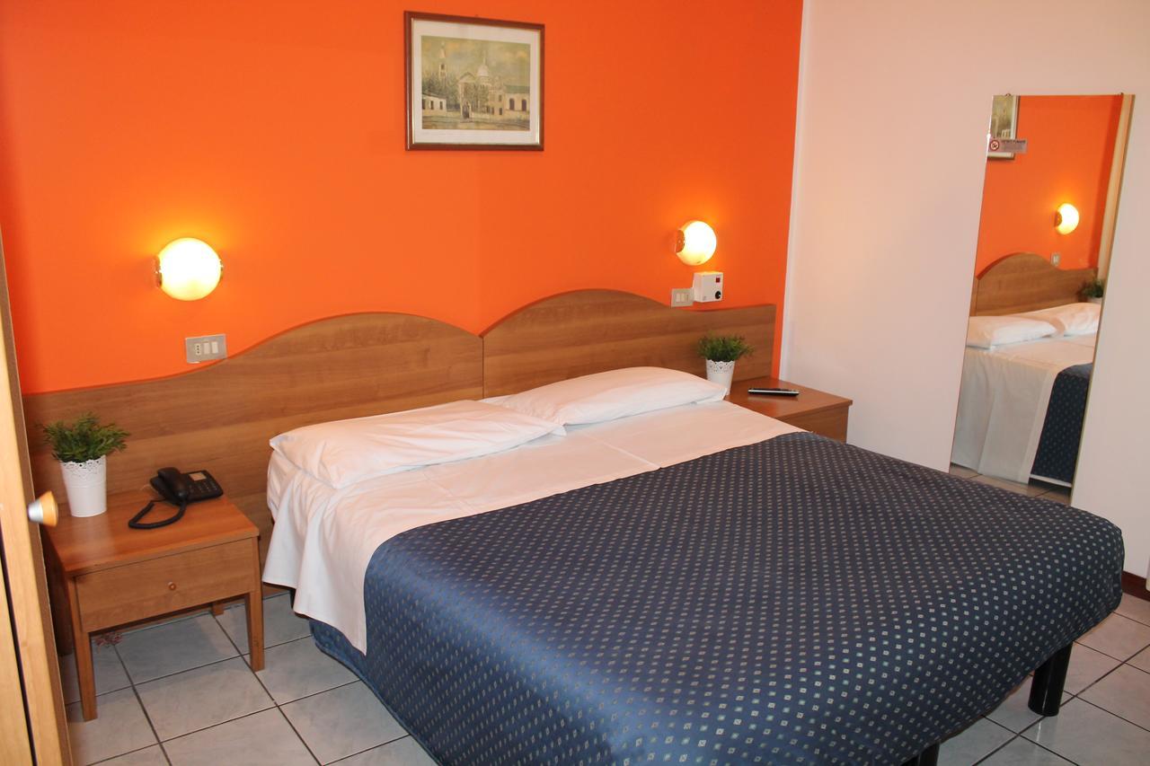 Hotel Catalani E Madrid Milano Eksteriør billede