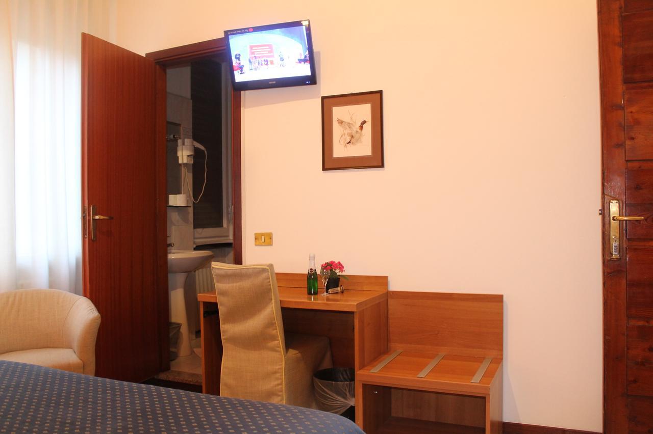 Hotel Catalani E Madrid Milano Eksteriør billede