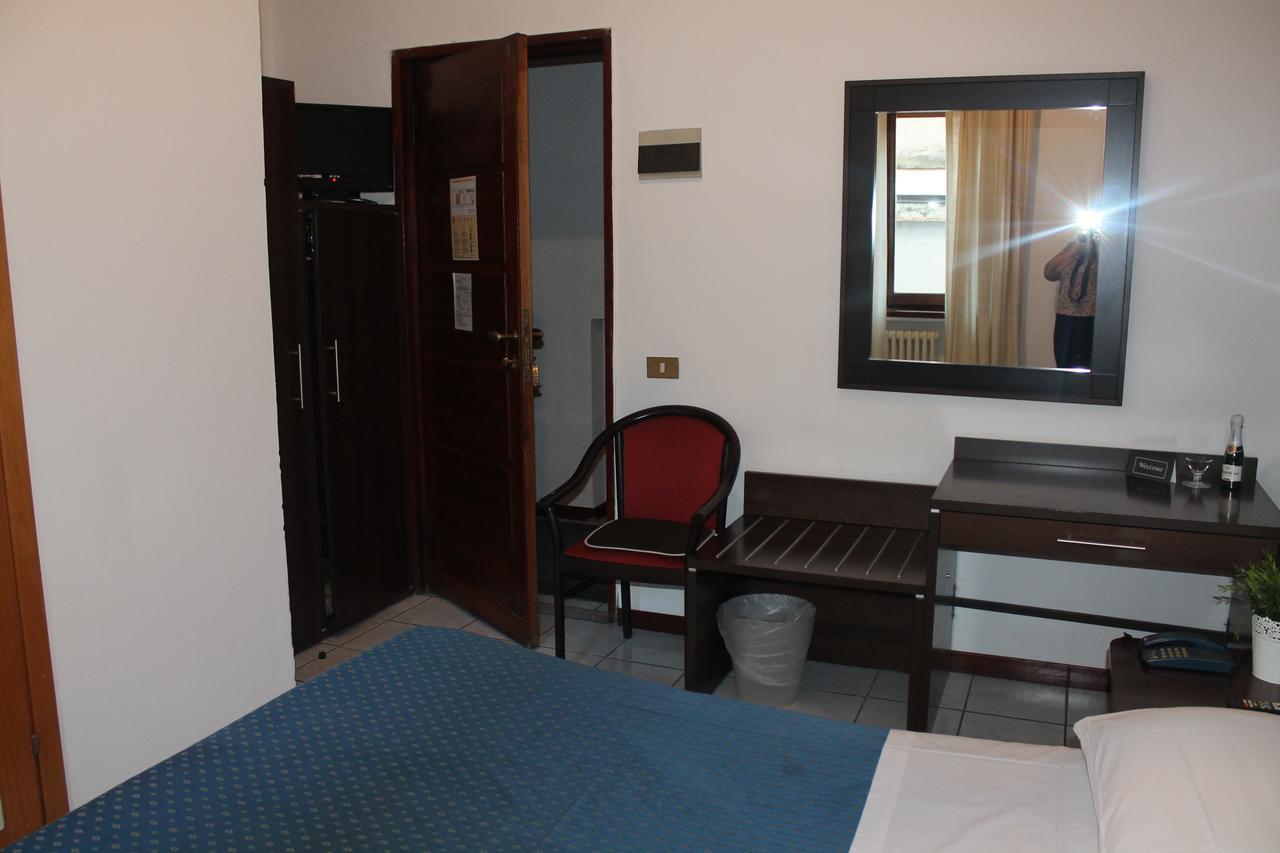 Hotel Catalani E Madrid Milano Eksteriør billede