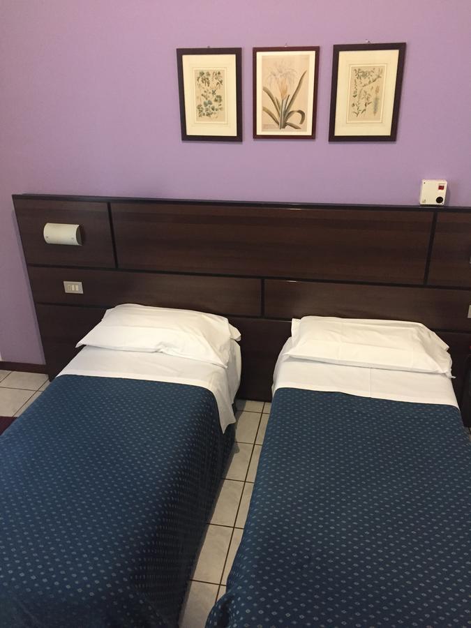 Hotel Catalani E Madrid Milano Eksteriør billede